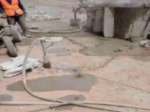 淮上水泥混凝土路面板底注浆技术 路面脱空注浆整治方案